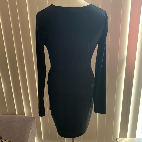 Criss cross mini black dress - Picture 2 of 3